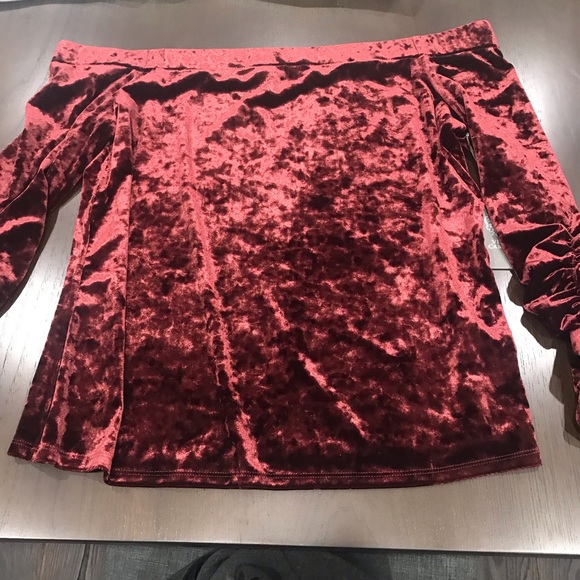 Vince Camuto New Ruched off the shoulder top Large - Picture 4 of 8